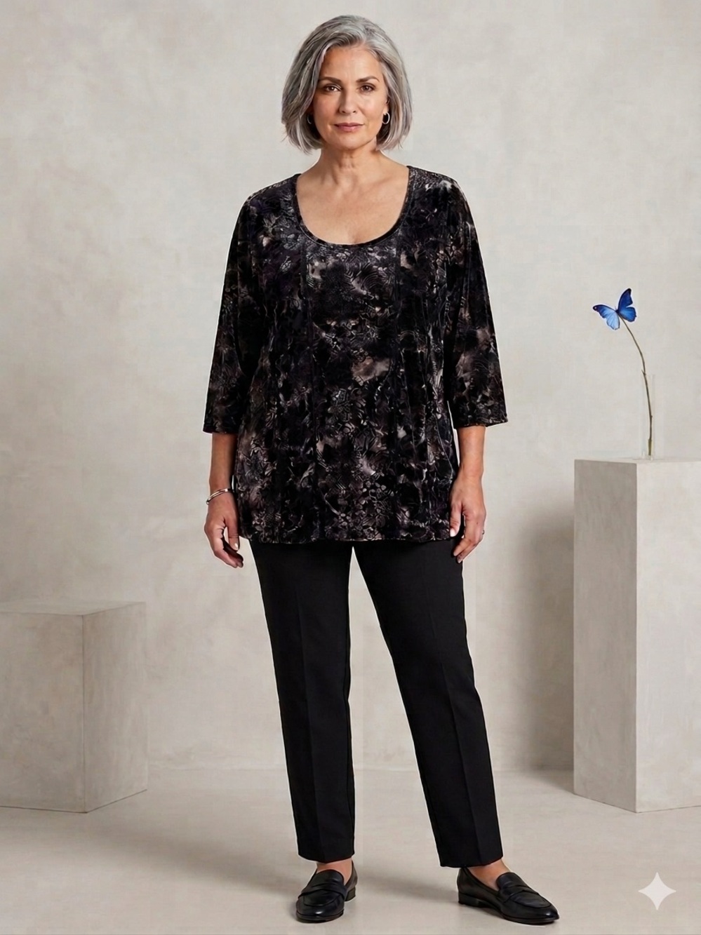 CATHERINES  Black & Cream Velvet Burnout Scoop Neck Blouse. Size 3X